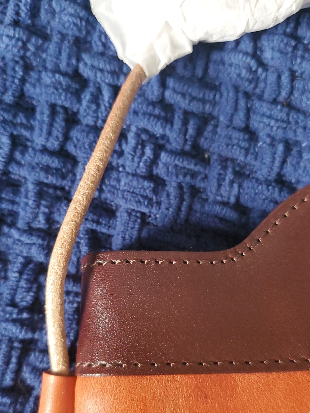 Old Trend Two-Tone Leather Drawstring Crossbody Bag in Saddle Brown - Picture 8 of 10